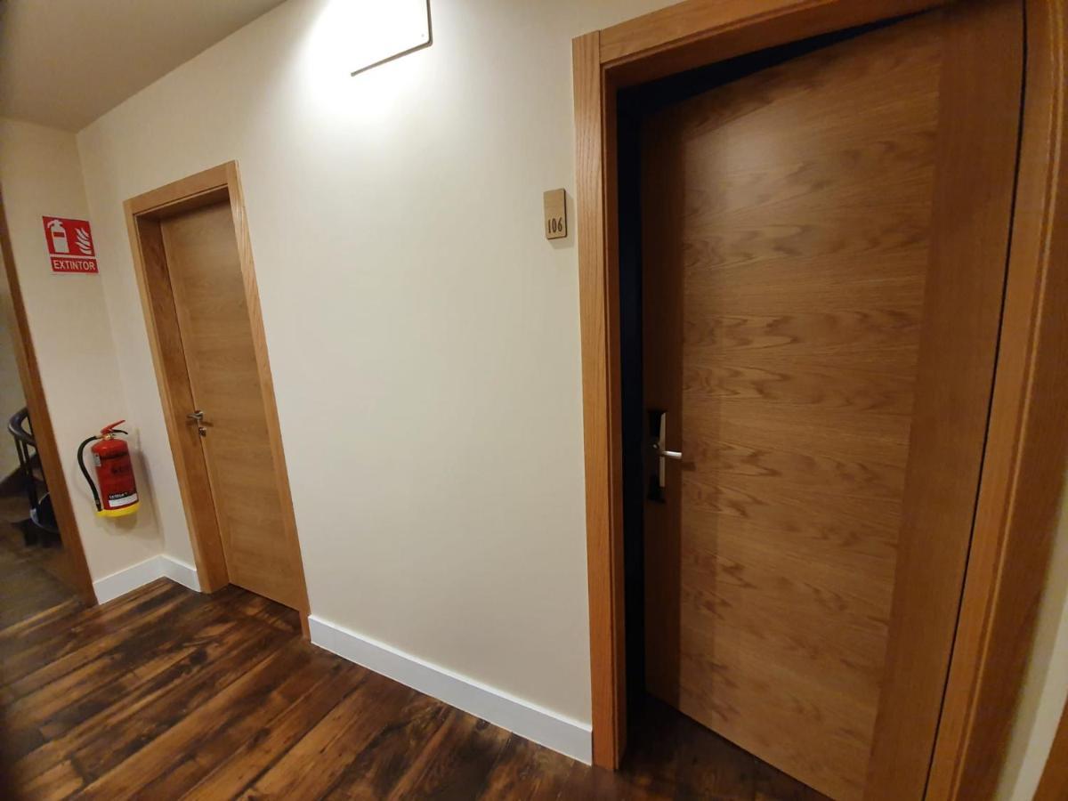 Albergue Casa Cuartel A Fonsagrada Eksteriør bilde