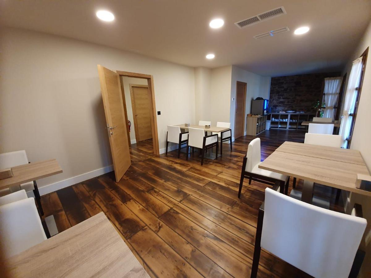 Albergue Casa Cuartel A Fonsagrada Eksteriør bilde
